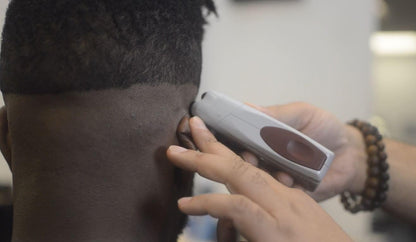 ANDIS SHAVER PROFOIL LITHIUM [TITANIUM]  (17150) SHAVER