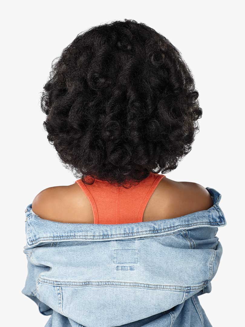 Person from back displays Curls Kinks & Co RAIN MAKER: voluminous, dark textured hair styled in a short bob.