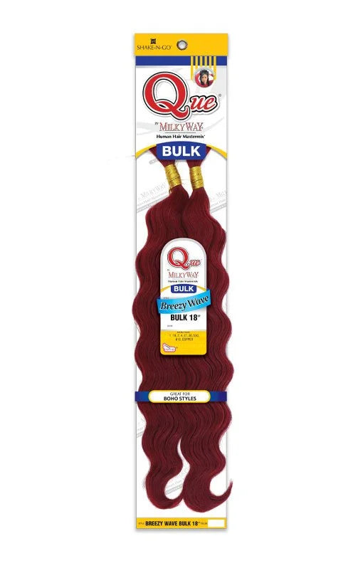 Packaging for Que by Milky Way Breezy Wave 18" Bulk Braiding Hair, featuring long, wavy, dark red hair.