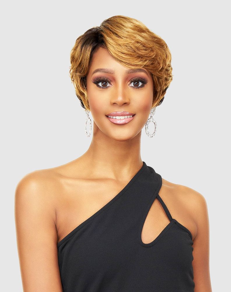Woman wearing Human Wigs HJH DOVA. Short, voluminous, golden blonde wig with dark roots and a side-swept fringe.